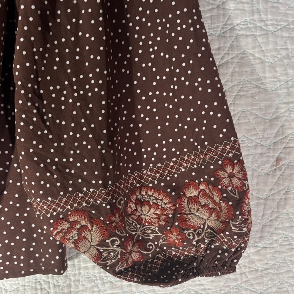 Savanna Jane Brown Polka Dot Blouse Embroidered Floral Hem Balloon Sleeves - Picture 8 of 12